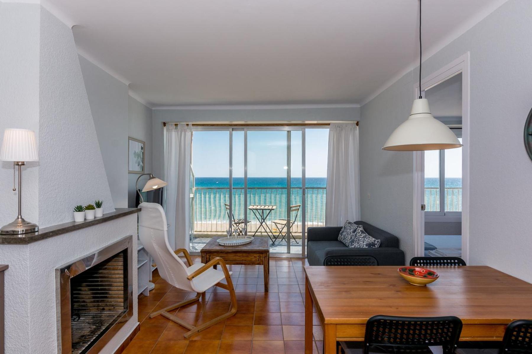 Homeholidaysrentals Etoile Calella Exterior photo