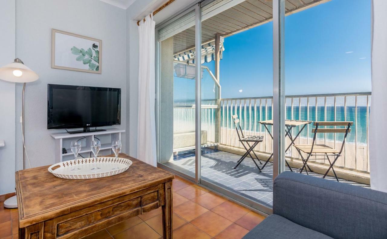 Homeholidaysrentals Etoile Calella Exterior photo